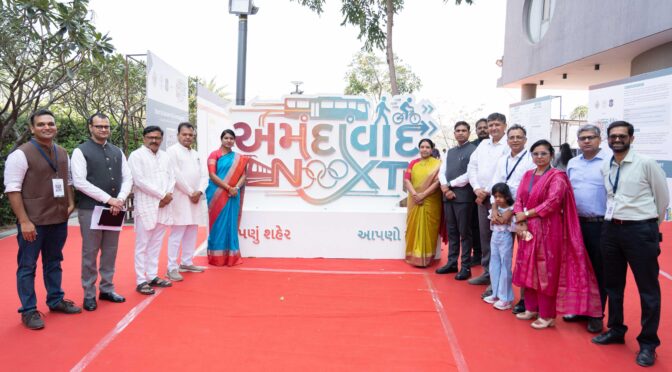 amdavadNXT organizers with minister, Government of Gujarat and Municipal Commissioner, Amdavad.